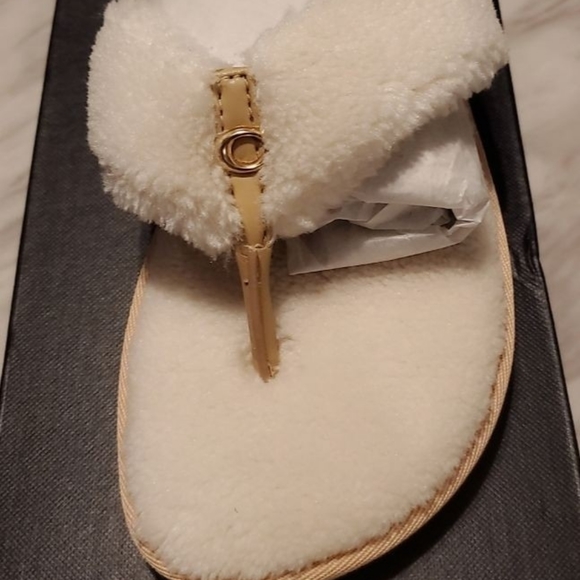 Size 7 Coach Slides - Picture 1 of 5